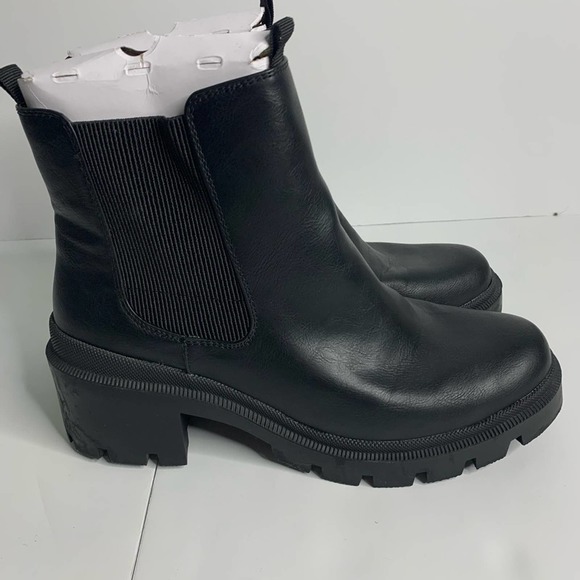 Double Gore Boots Universal Thread 
